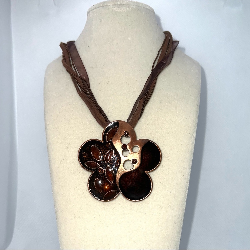 Flower Pendant Necklace Brown‎ Enamel Sparkle Rhinestone Ribbon